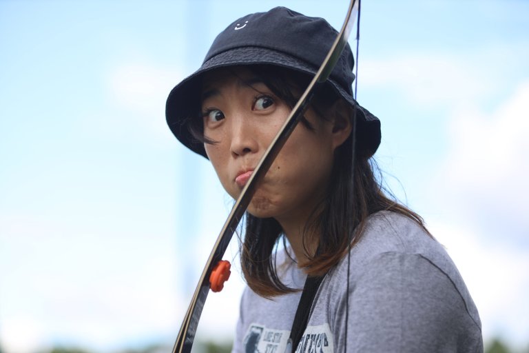 Barebow archer
